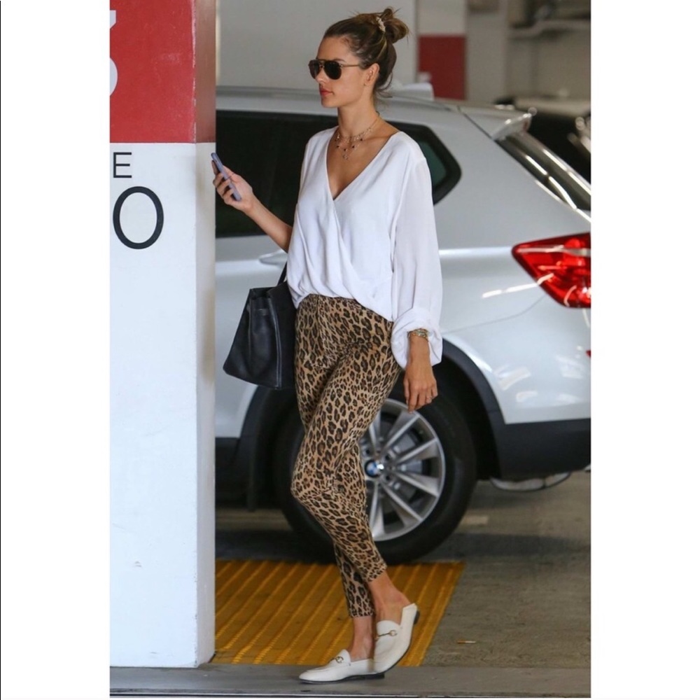 Frame Denim High Rise Leopard Print Jeans - Picture 2 of 16